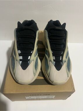 Yeezy Boost 700 V3 Kyanite (Cream/Black /Blue)